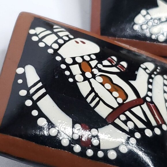 Kangaroo Earrings Australia Aboriginal Tribal Hand Painted Wood Brown Black - Picture 4 of 5
